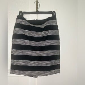 J.Crew Black and Gray Knee-Length Pencil Skirt size 2P